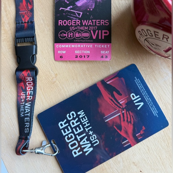 Roger Waters VIP bundle - Picture 8 of 8